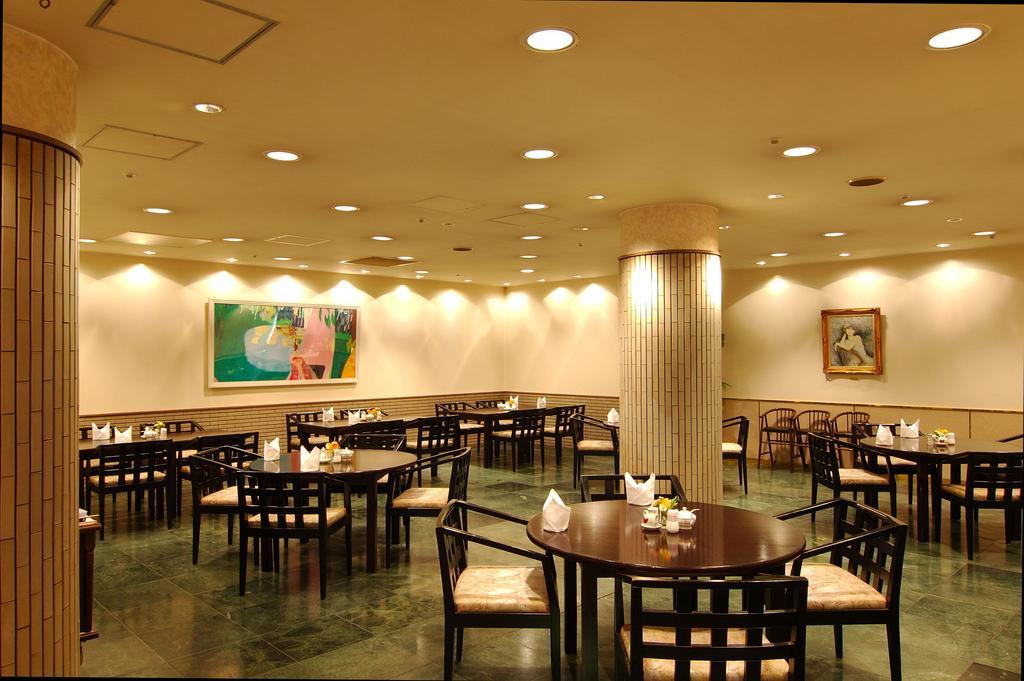 Okayama Royal Hotel Buitenkant foto
